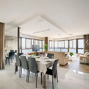 Sea View Luxury Haven Living & 3bedrooms Seafront Appartamento